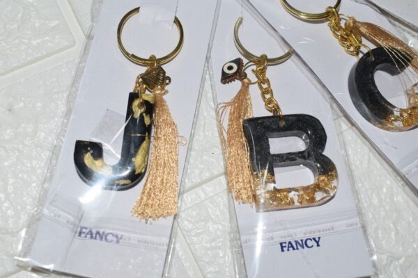 Personalized Alphabet Resin Keychain – Floral Gold Series