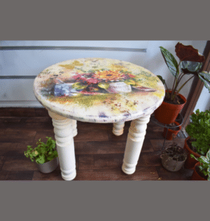 Floral Resin Table – Vintage Style