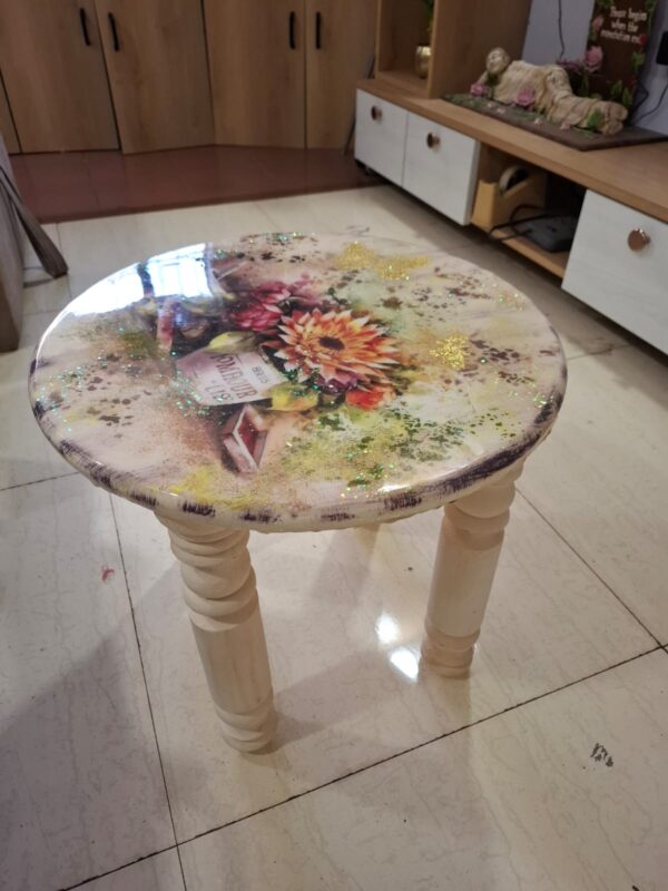 Floral Resin Table – Vintage Style