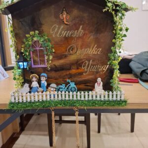 Family House Resin Nameplate with Clay Figures & Hanging Board